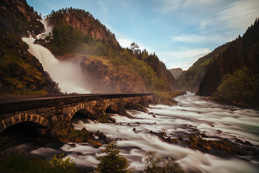 River flowing between steep cliffs