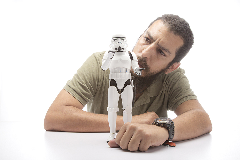 Behind the scenes of 'Troopers' - stormtrooper scale-model shoot by Felix Hernandez