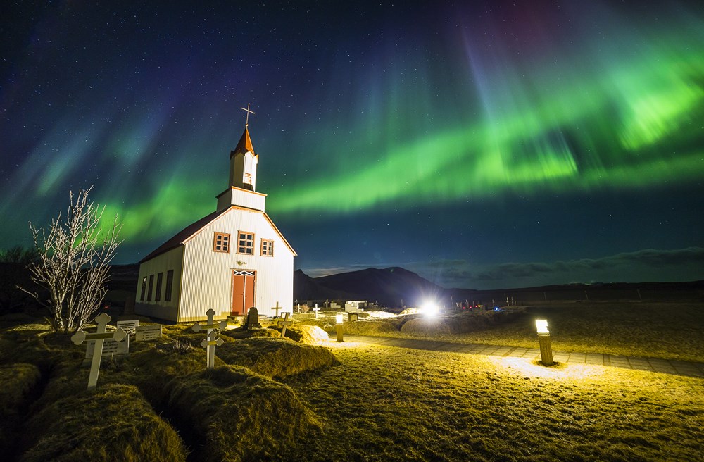 'Angel's Coming' - northern lights photograph by Nicolas Raspiengeas