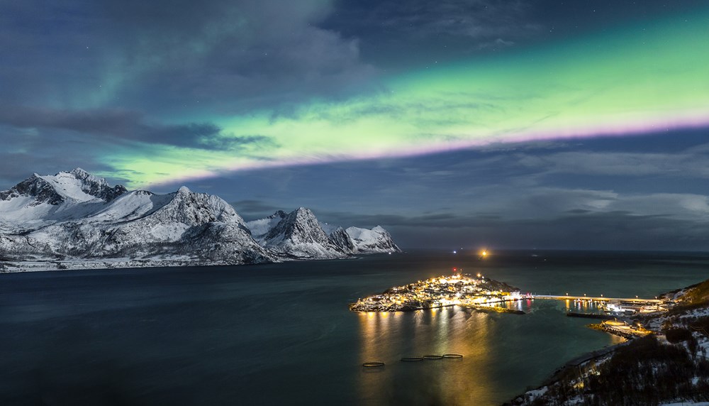 'Highway to Heaven' - northern lights photograph by Nicolas Raspiengeas