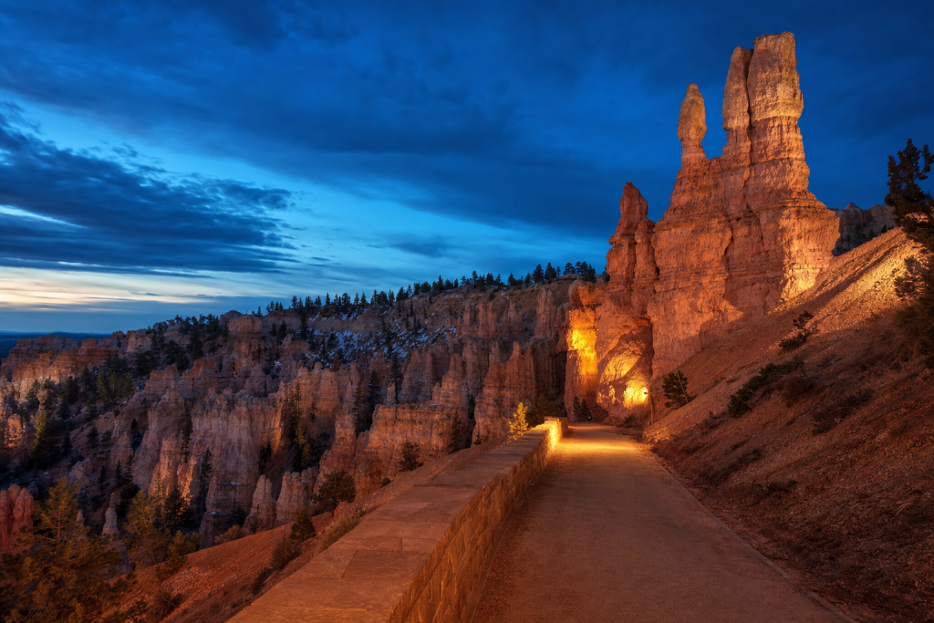 Street view in Bryce Canyon, leading lines, architectural detail, blue hour with mixed ambient and street