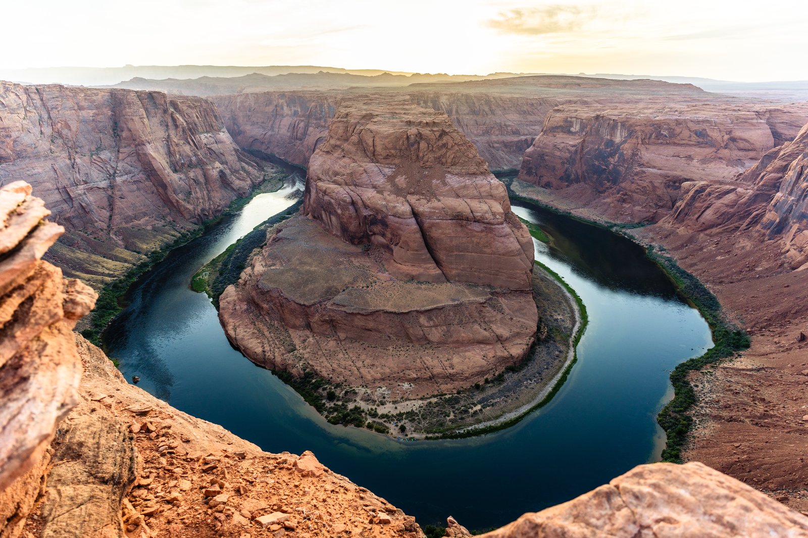 Horseshoe Bend Photography Guide: Sunrise, Sunset, Wide Lens & Cliff Safety