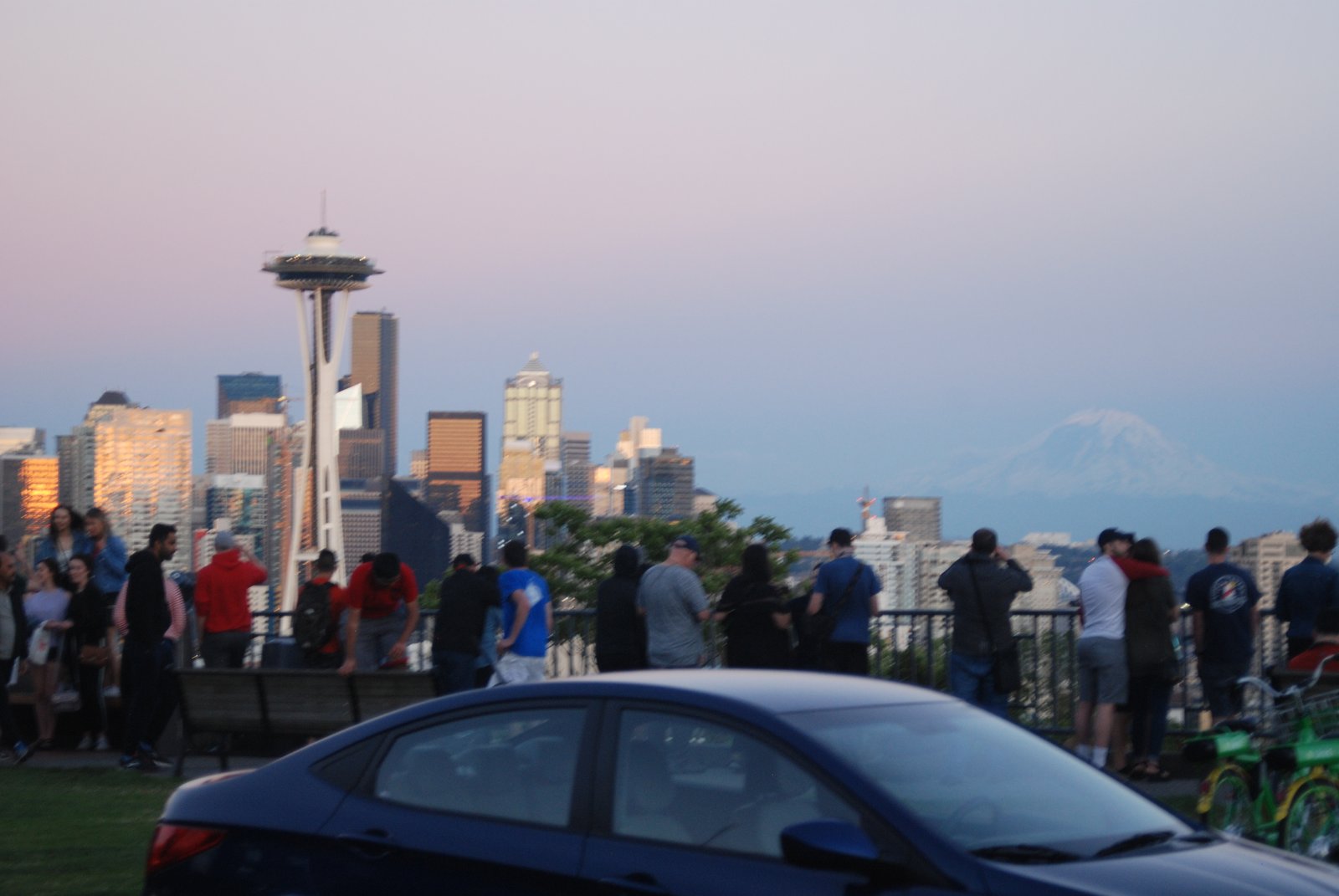Seattle skyline with Space Needle and Mount Rainier visible in background, photographed from Kerry Park on Queen Anne Hill