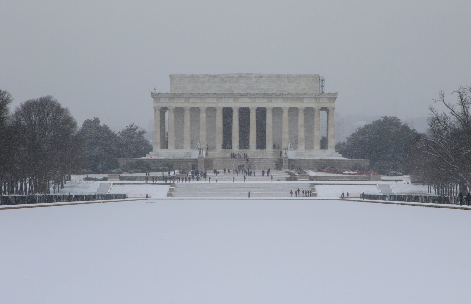 Lincoln Memorial Reflecting Pool Photography Guide (Drained Through Mid-2026)