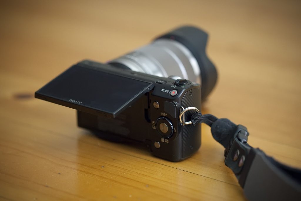 Camera lens aperture blades showing manual settings for Photography Tutorials 101