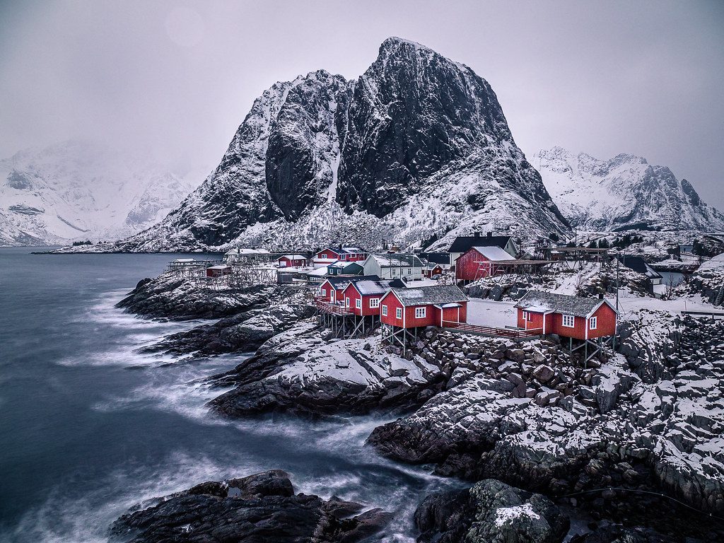 Stunning landscape demonstrating composition techniques found in online photography tutorials.