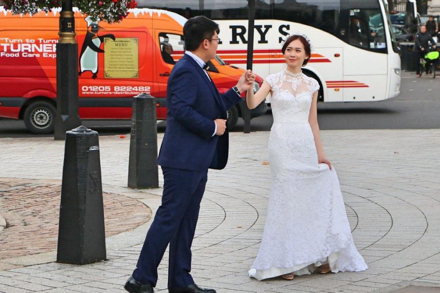 How to Photograph a Wedding Reception in Low Light