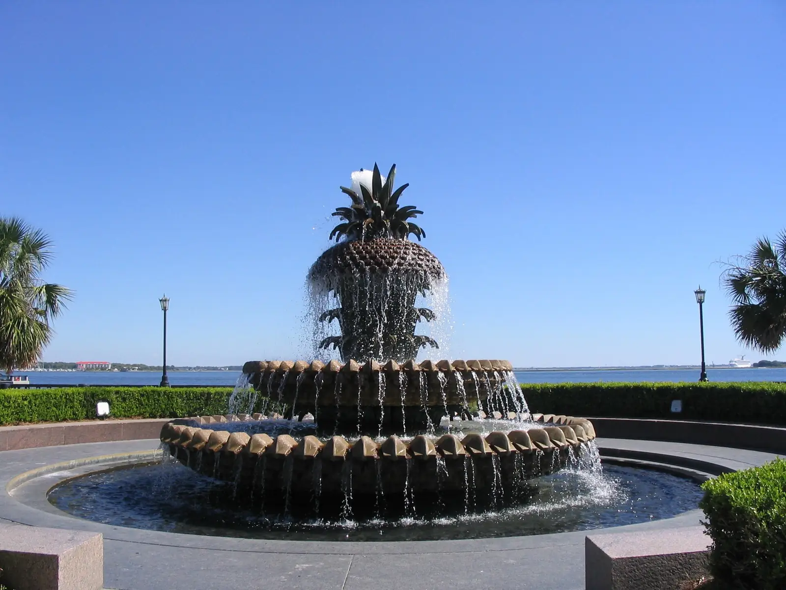 Symmetrical composition of the Pineapple Fountain at Waterfront Park in Charleston, South Carolina demonstrating a travel photography composition.