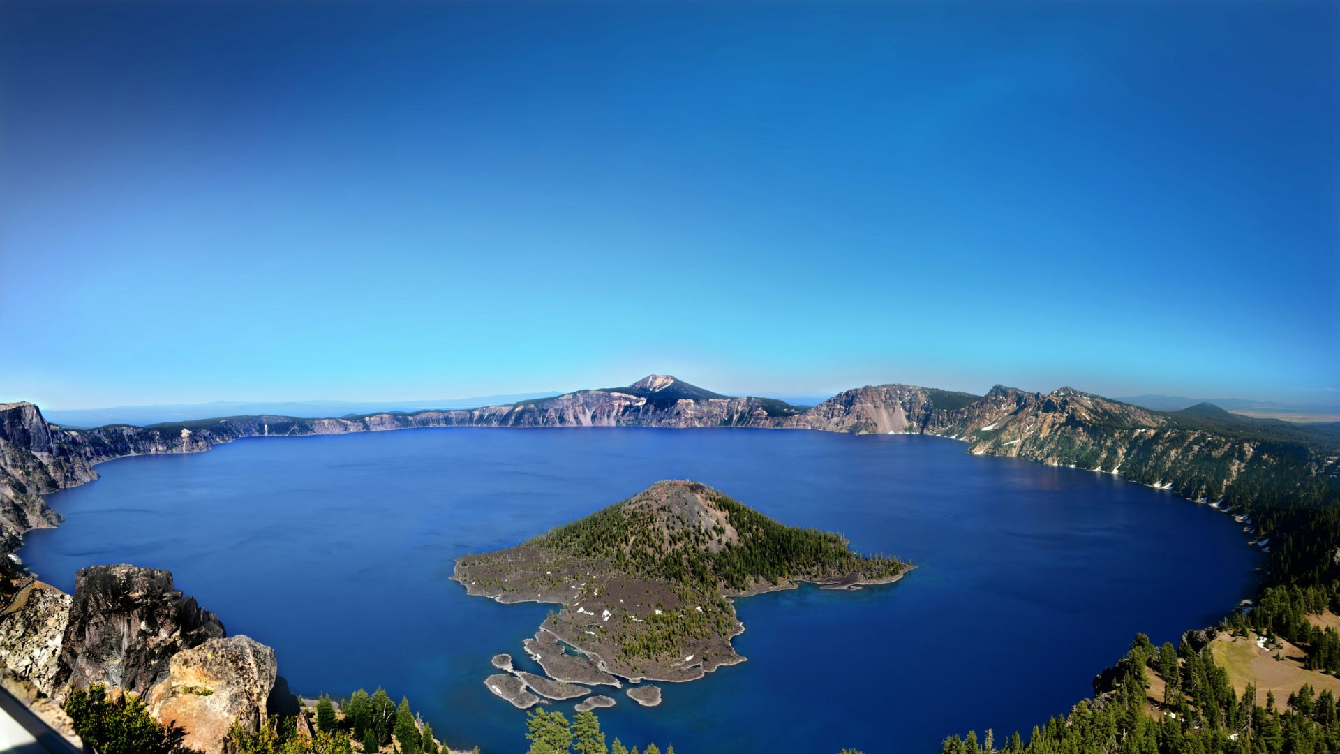 Wizard Island and the Crater Lake caldera from the Watchman lookout