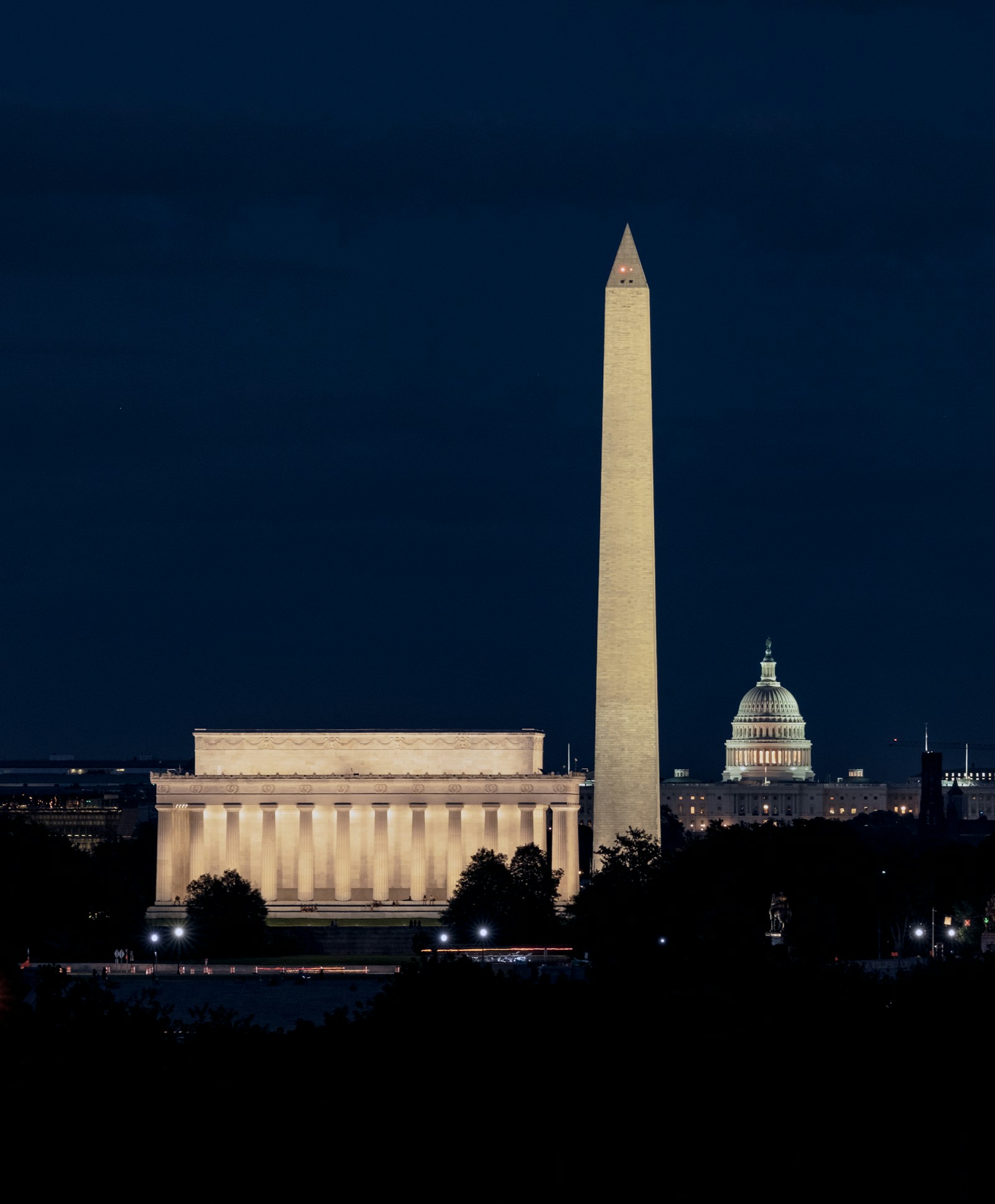 Lincoln Memorial, Washington Monument and Capitol illuminated at night