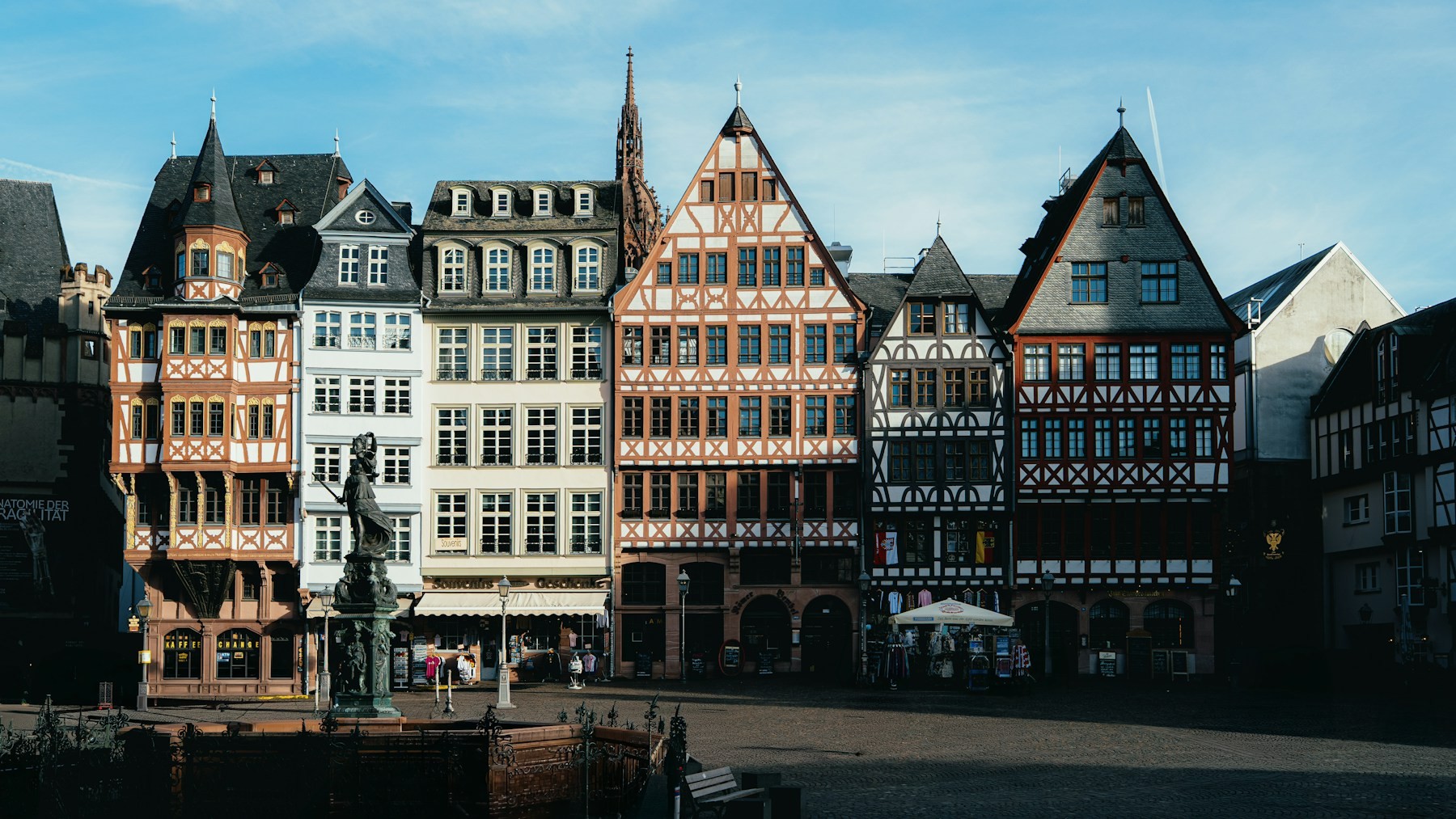 Half-timbered facades and the Fountain of Justice on the Romerberg