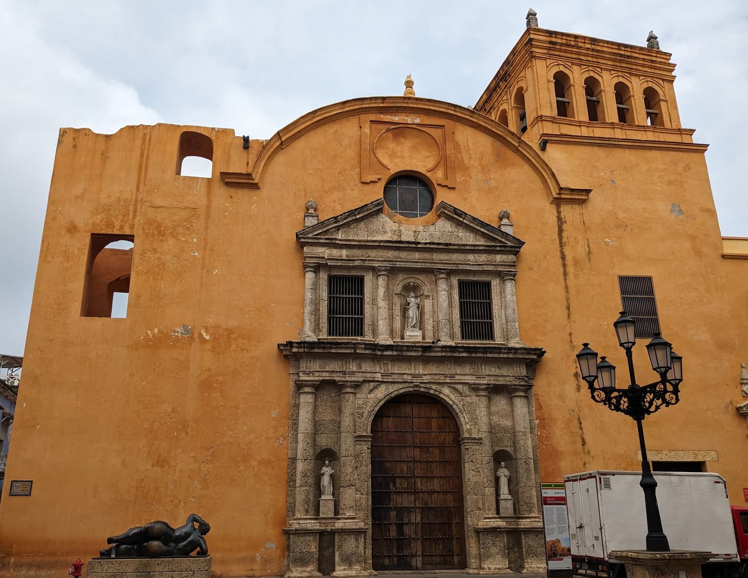 Santo Domingo church facade in Cartagena