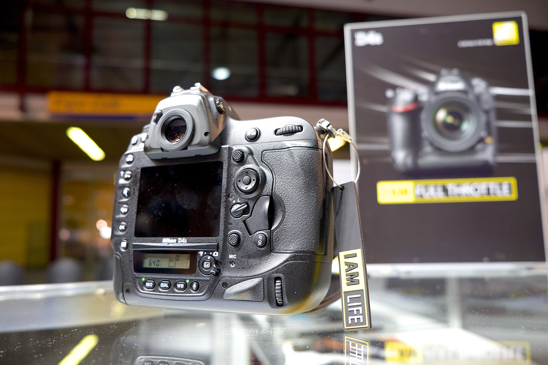 Nikon D4S - Nikon D4S rear view beside the launch display